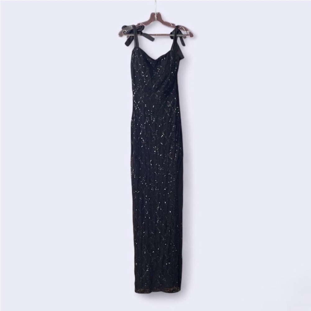 Chic Black Maxi Dress with Bow Straps